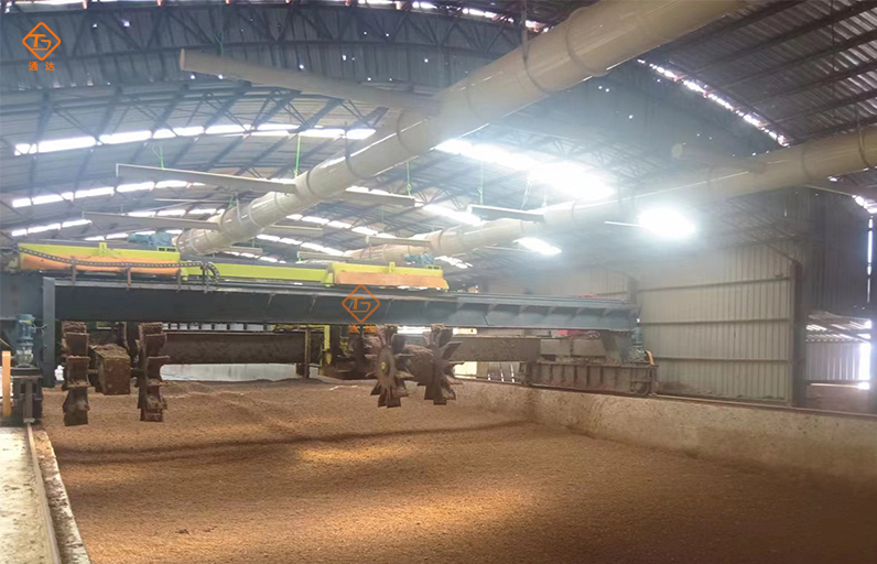 輪盤翻堆機 輪盤翻堆機